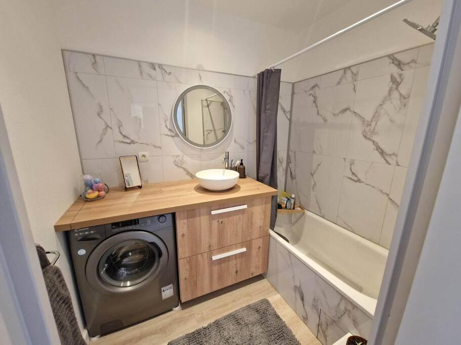 Appartement Cosy Oloron, Aux Pieds Des Pyrenees Et De L'Atlantique! Exterior photo